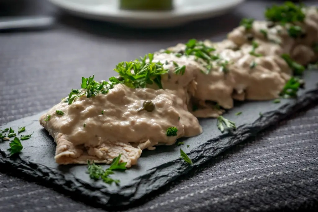 Vitel toné