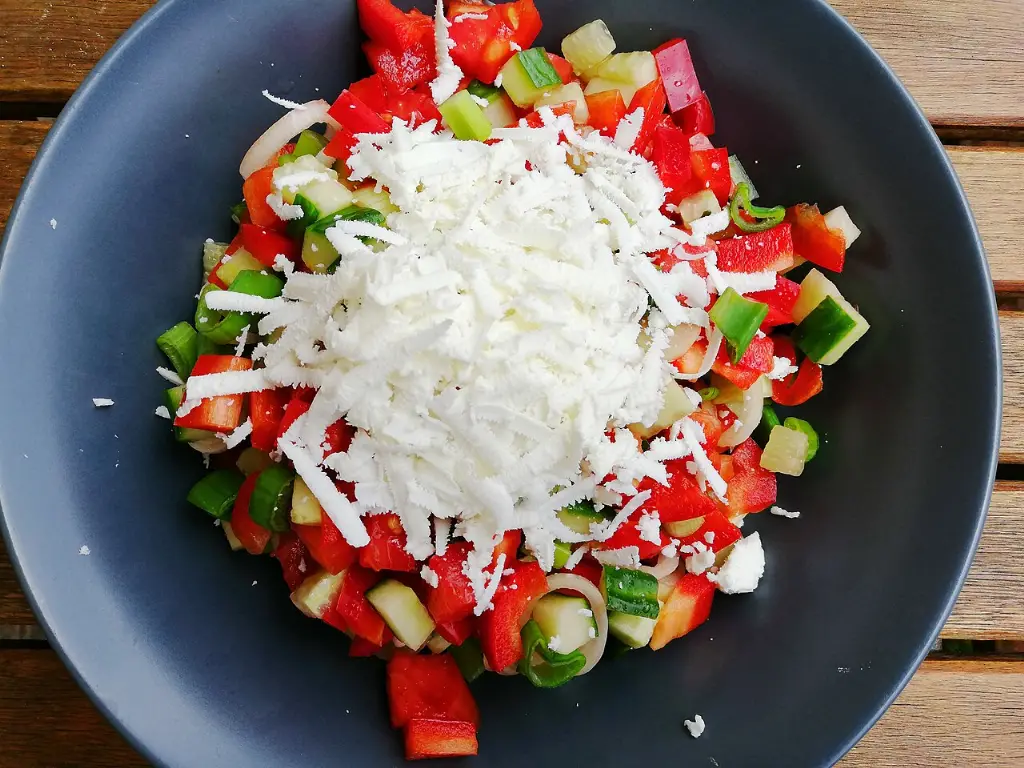 Şopska salatası