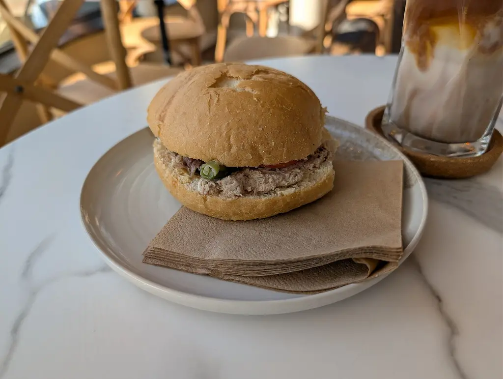 Pan Bagnat