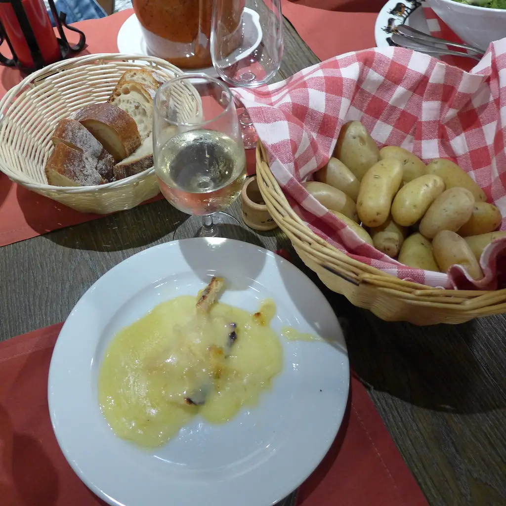 Raclette, Savoya