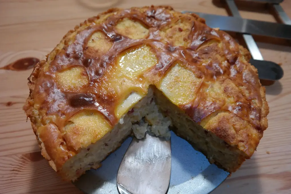 Cheese and onion pie