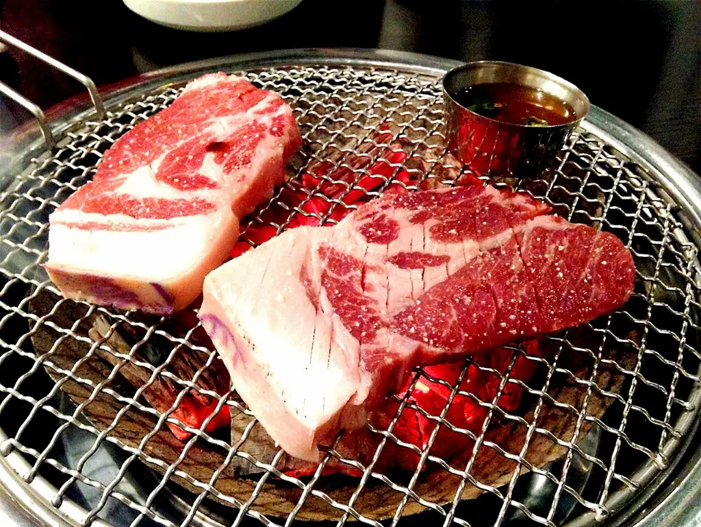Heukdwaeji gui