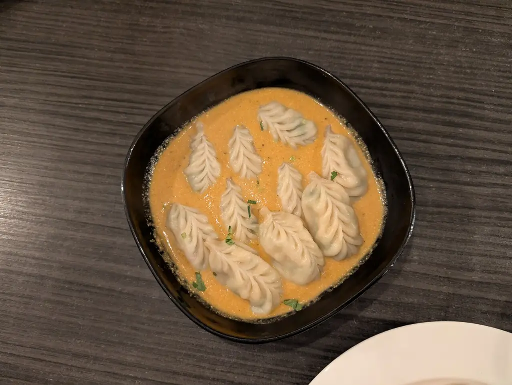 Jhol momo