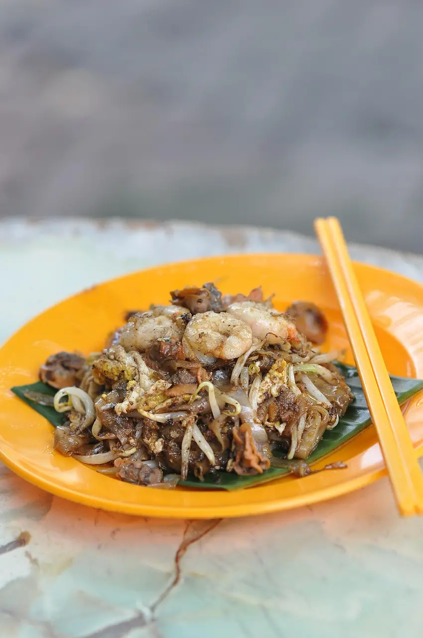 Kuay teow kua gai